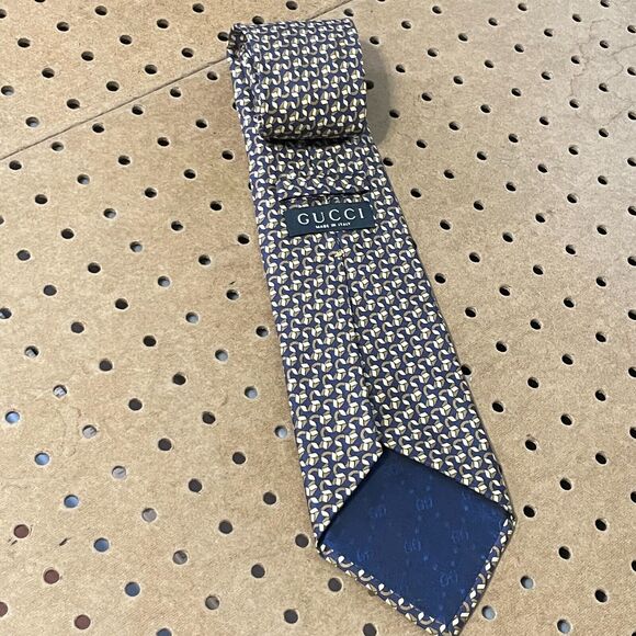 Gucci Modern Neck Tie Italy Made Geometric Ribbon AOP Navy Blue Men - Picture 3 of 7